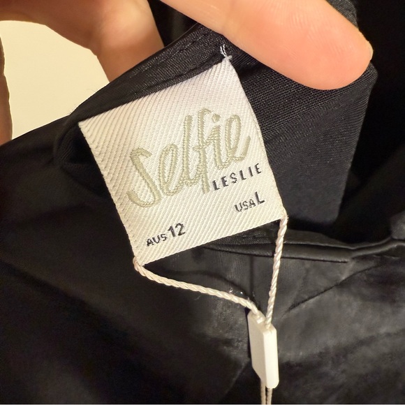 NWT Selfie Leslie Sonoma Halterneck Faux Wrap Twist Back Mini Dress Black Large - Picture 4 of 6